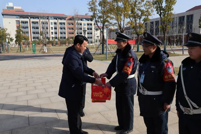 IMG_1672(1) IMG_1672(1)